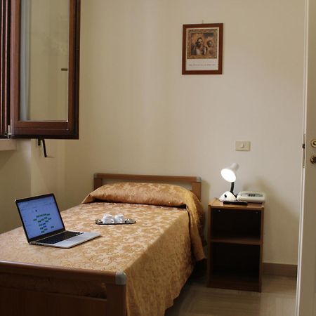 Albergo Del Santuario Santa Maria di Leuca Екстер'єр фото