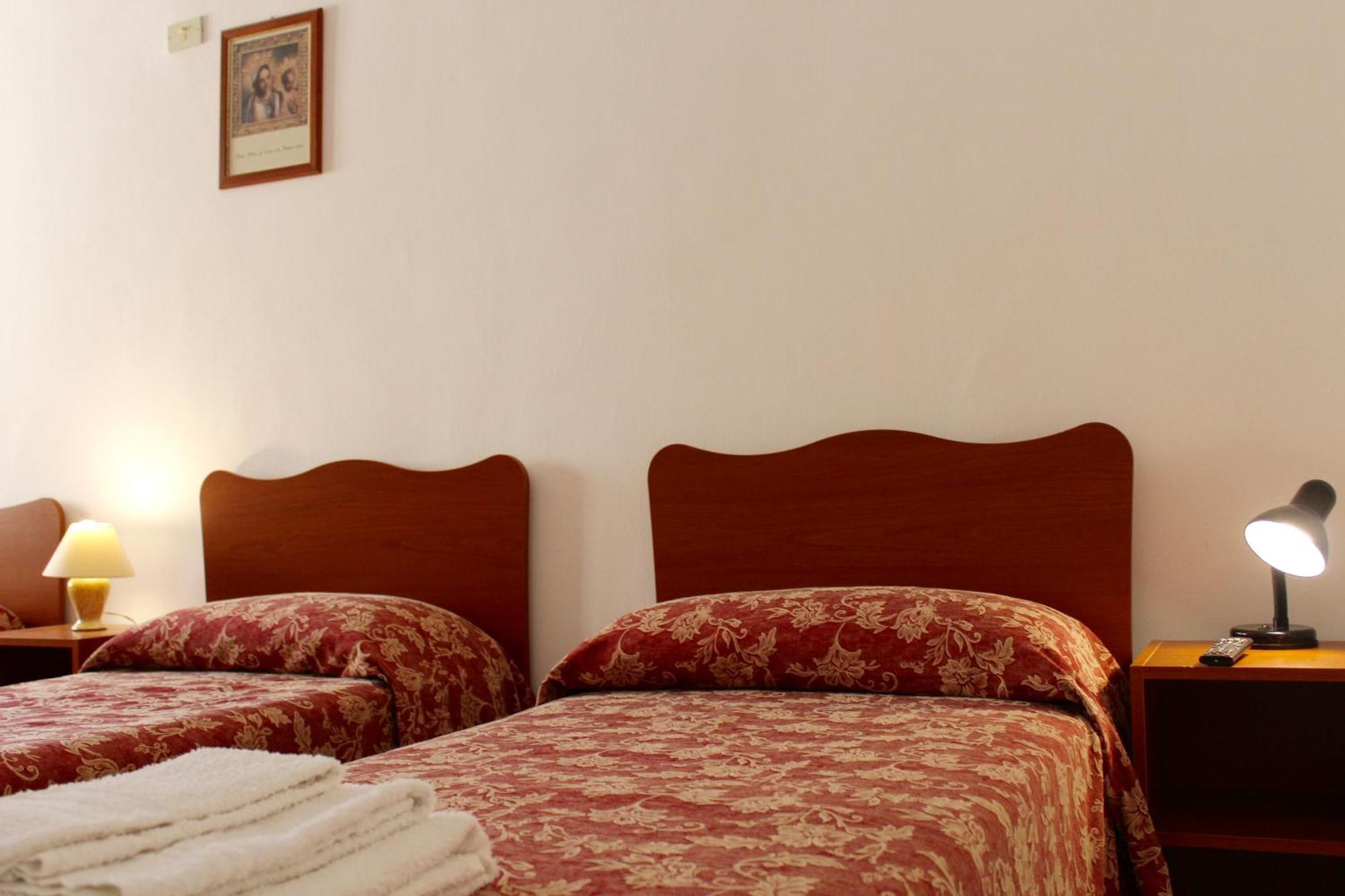 Albergo Del Santuario Santa Maria di Leuca Екстер'єр фото