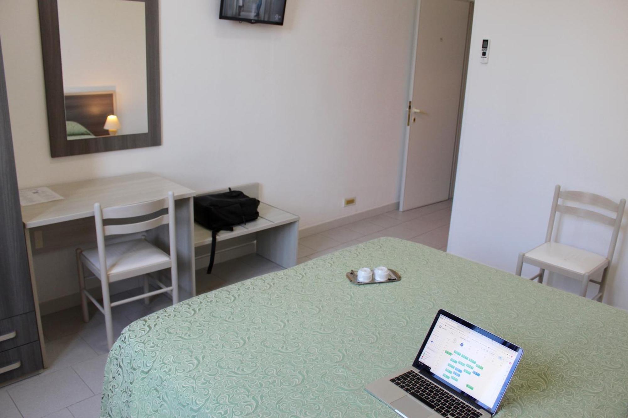 Albergo Del Santuario Santa Maria di Leuca Екстер'єр фото
